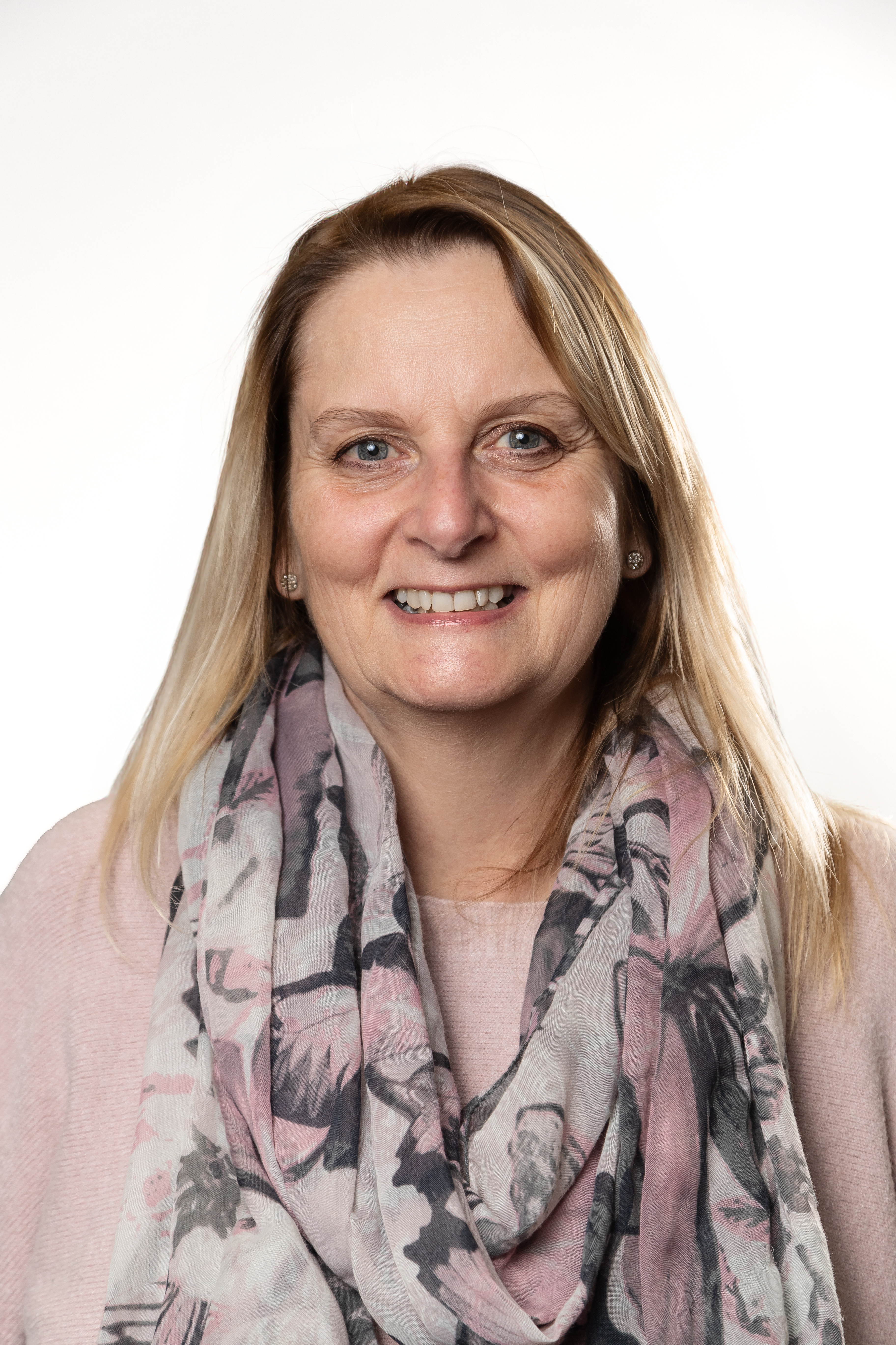Clare Holmes